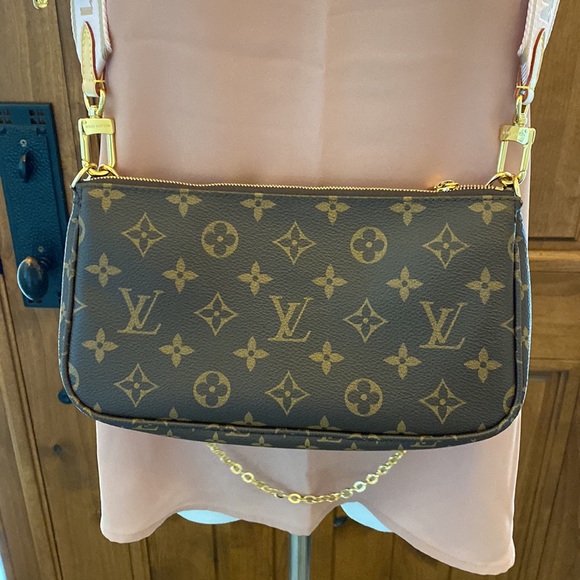 Louis Vuitton Multi Pochette Accessoires - Picture 6 of 11
